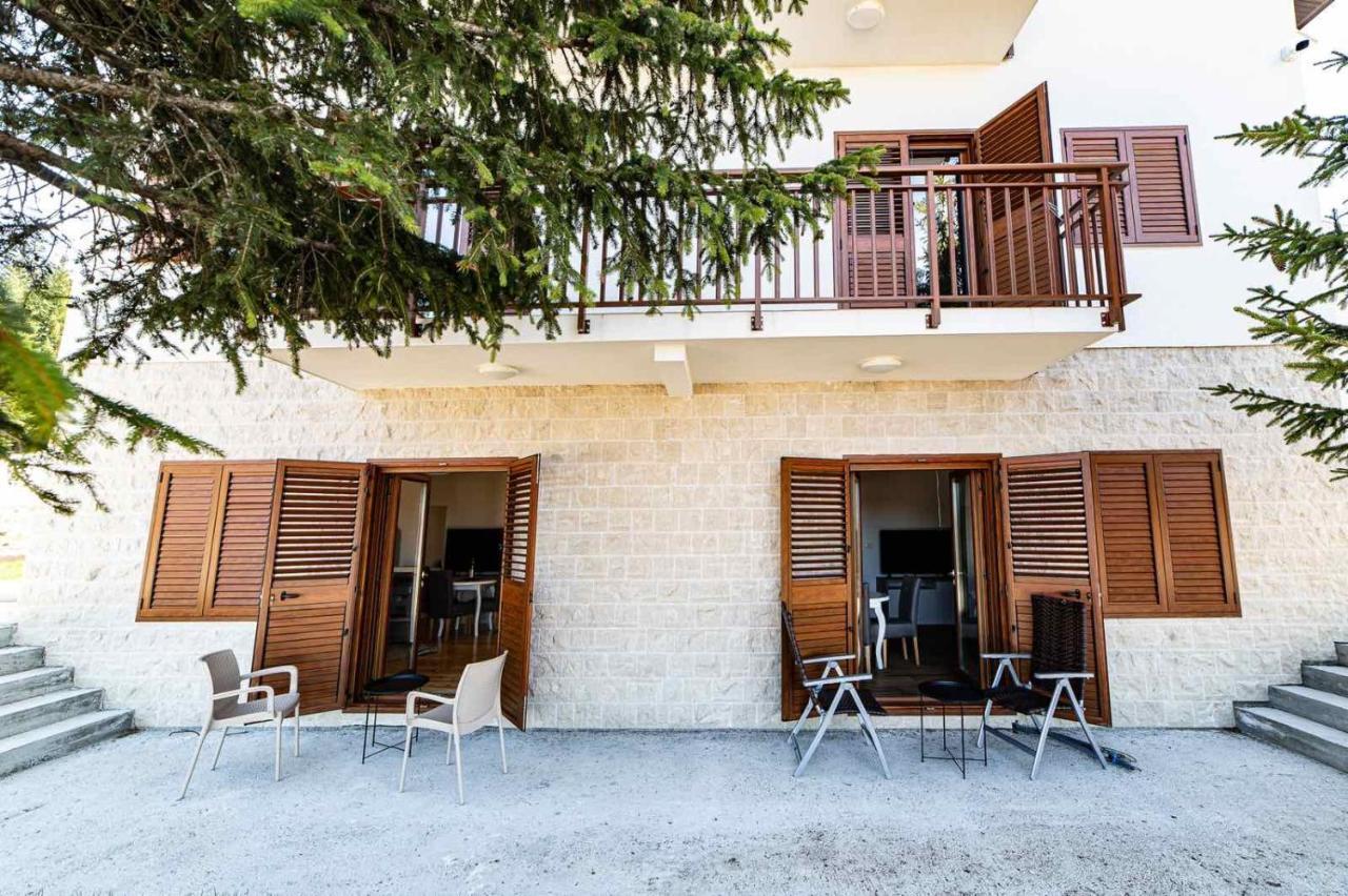 Turisticki Apartmani “Kraljeva Stolica” Жабляк Екстер'єр фото